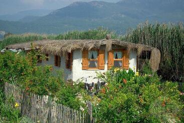 Yalicapkin Cottage