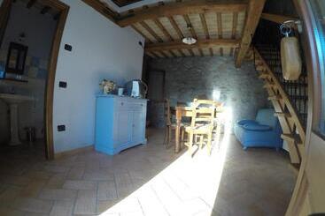 هتل Agriturismo Poggio Della Capanna