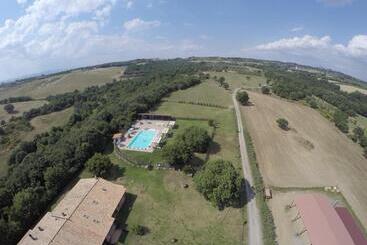 هتل Agriturismo Poggio Della Capanna