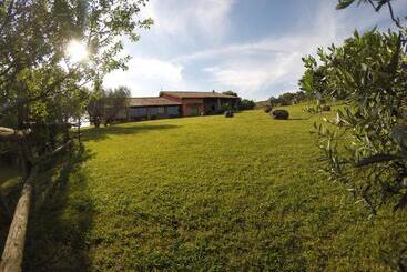 هتل Agriturismo Poggio Della Capanna