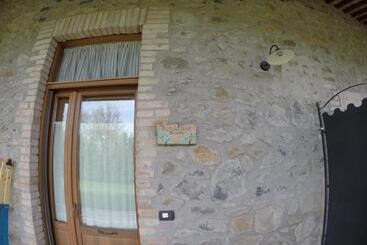 هتل Agriturismo Poggio Della Capanna