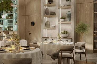 هتل Crowne Plaza Tashkent By Ihg