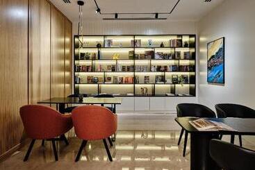 هتل Crowne Plaza Tashkent By Ihg