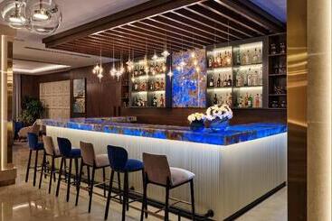 هتل Crowne Plaza Tashkent By Ihg