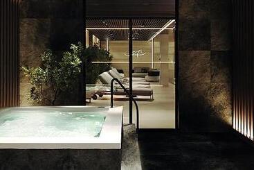 هتل Crowne Plaza Tashkent By Ihg