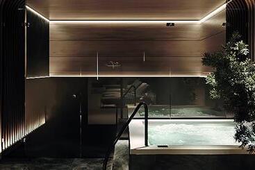 هتل Crowne Plaza Tashkent By Ihg