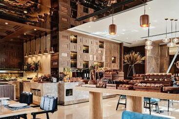 هتل Crowne Plaza Tashkent By Ihg
