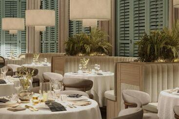 هتل Crowne Plaza Tashkent By Ihg