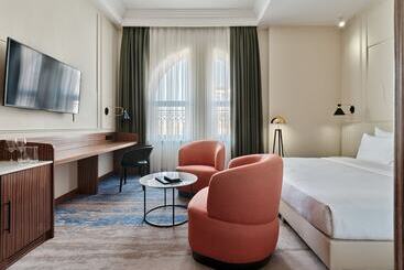 هتل Crowne Plaza Tashkent By Ihg