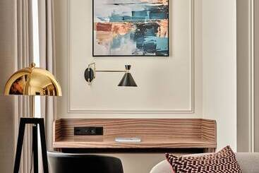 هتل Crowne Plaza Tashkent By Ihg