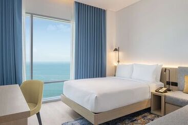هتل Hampton By Hilton Kuwait Salmiya