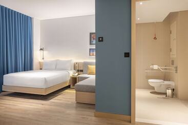 هتل Hampton By Hilton Kuwait Salmiya