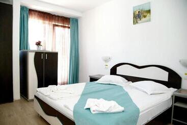 هتل Iulia Resort