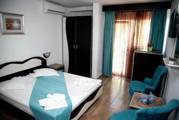 هتل Iulia Resort