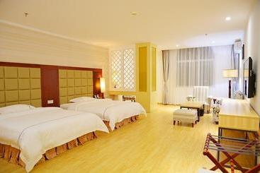 هتل 8 Inns Zhanjiang Haitian Branch