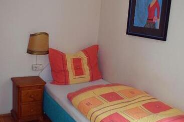 Heli S Bike & Hike Hostel