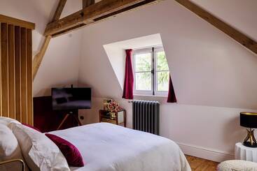 تختخواب و صبحانه Clos Du Cèdre   Maison Et Chambres D Hôtes à Dinan