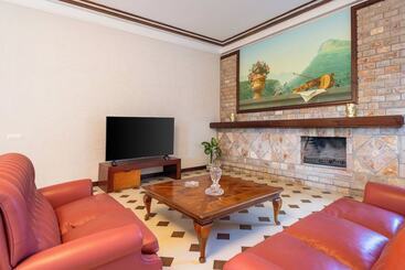 تختخواب و صبحانه Gargiulo Suites