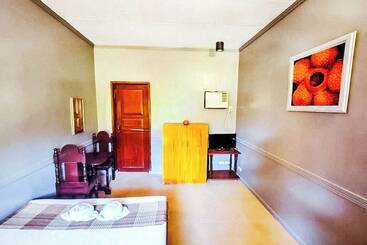 هاستل Mbg Travellers Inn Powered By Cocotel
