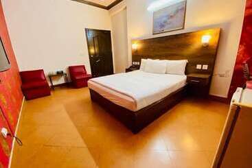 هتل B R Lounge