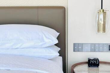 هتل Four Points By Sheraton Yantai