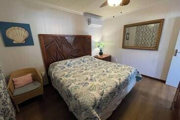 هتل Great Cistern Beach Village