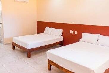 Oyo Hotel La Playa