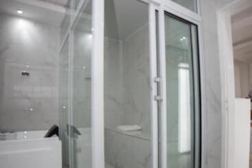پانسیون Kapreece Luxury Home