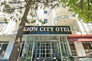 هتل Lion City