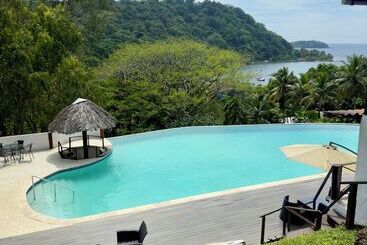 هتل Ranchos De Chalia Panama
