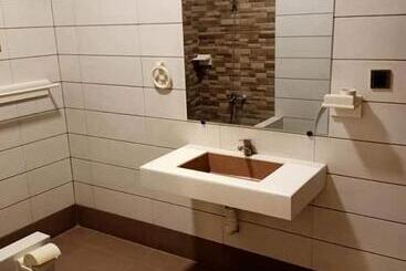 هتل Royalvilla Guest House Karachi 1