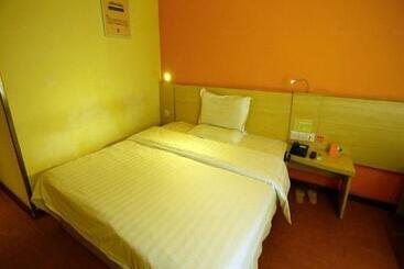 هتل 7days Inn Xichang Hangtian Avenue Jixiang Road
