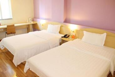 هتل 7days Inn Chongqing Wanzhou District Gaosun Pond Chongbai