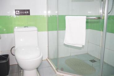 هتل 7days Inn Wuhan Huaqiaocheng Happy Village