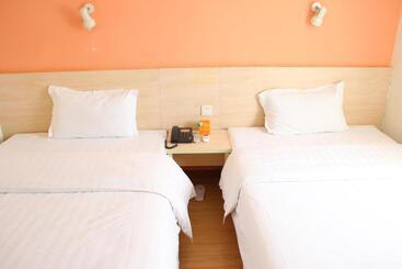 هتل 7days Inn Zhenzhou Zijinshan