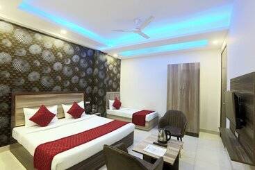 هتل Airport Travel Inn Deluxe
