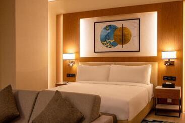هتل Millennium Al Masar