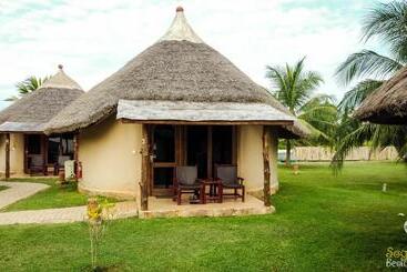 هتل Sogakope Beach Resort & Spa