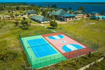 هتل Sogakope Beach Resort & Spa