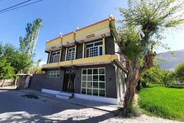 پانسیون Sundus Guest House Skardu