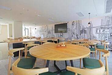 هتل City Comfort Inn Ganzhou Railway Station Huadong City