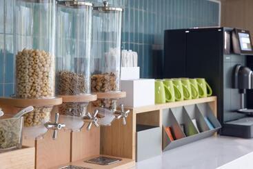 هتل Home2 Suites By Hilton Xishuangbanna