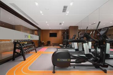 هتل Home2 Suites By Hilton Xishuangbanna