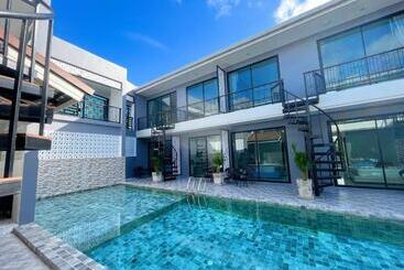 בית מלון כפרי Natthawan Pool Access
