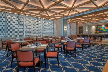 هتل Solaire Resort North