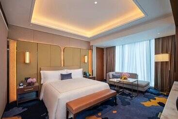 هتل Solaire Resort North