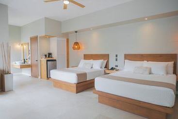 Mirasurf Hotel & Waves