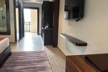 Regenta Resort & Spa By Riverside, Chitwan