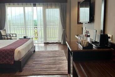 Regenta Resort & Spa By Riverside, Chitwan
