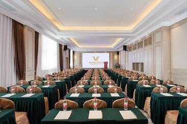 Vienna Hotel Shenzhen Pingshan Longtian Town